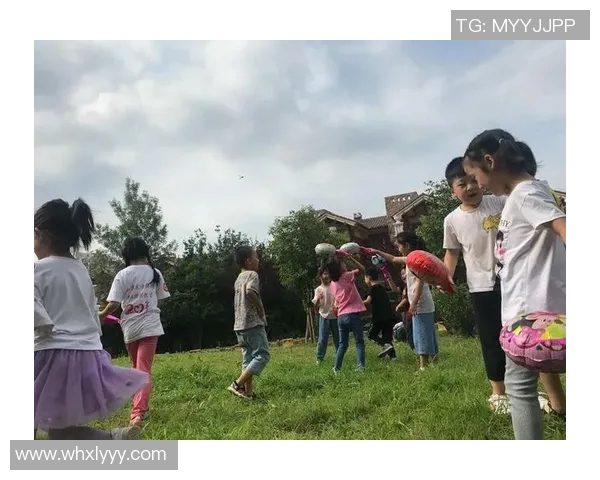 美国男篮与足球明星相遇的精彩瞬间视频引发热议与欢笑 美国男篮与足球明星相遇的精彩瞬间视频引发热议与欢笑