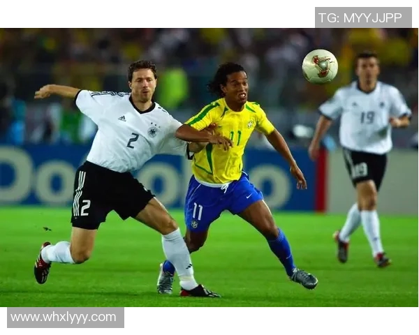 中病毒的足球明星如何应对疫情挑战与职业生涯的转折点 中病毒的足球明星如何应对疫情挑战与职业生涯的转折点